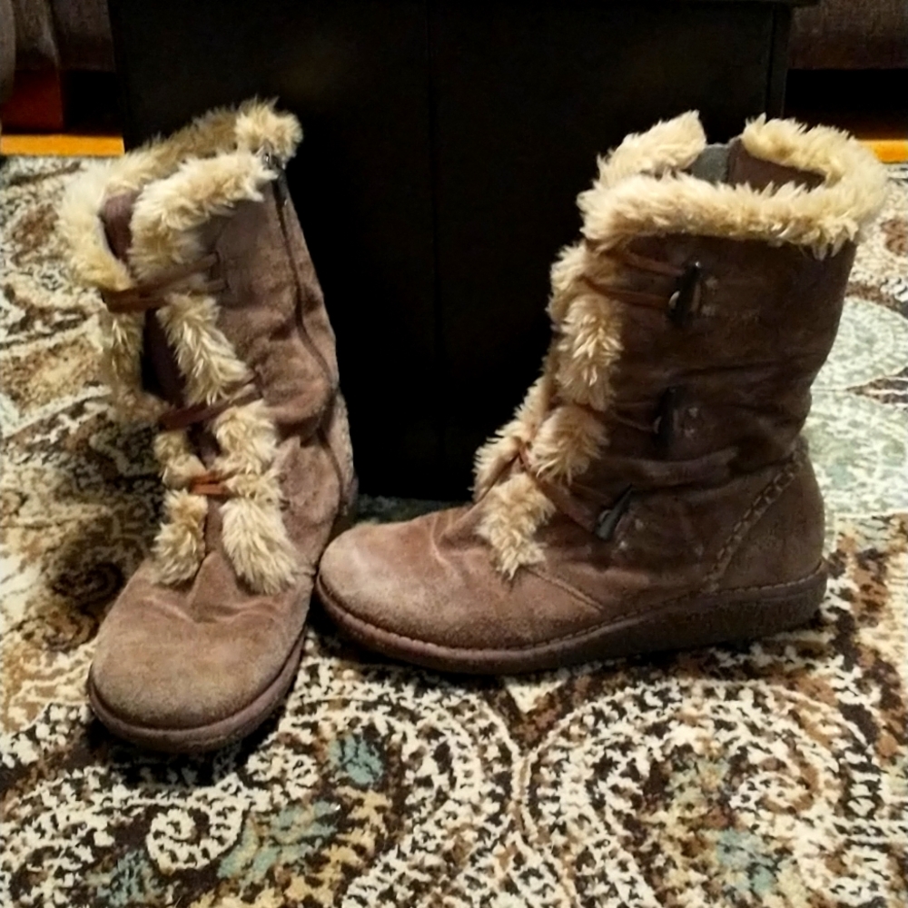 Earth Spirit mid-calf boots. Women’s size 8 1/2